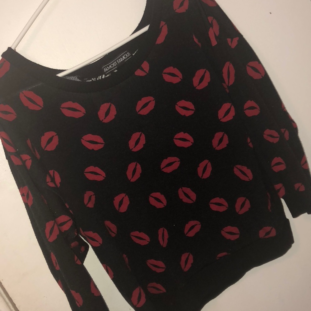 Kisses long sleeve